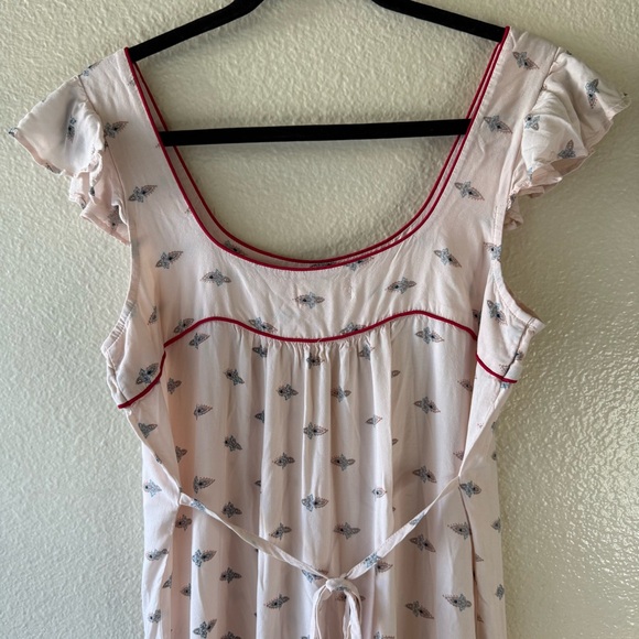 Band of Gypsies Women's Loose Boho Maxi Flutter Sleeve Paisley Dress - Picture 8 of 9